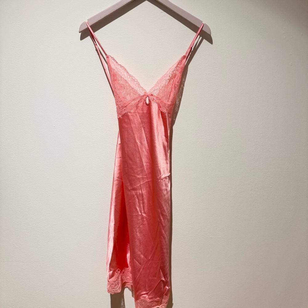 VICTORIA’S SECRET | NWT Coral Satin Lace Slip Dress Chemise